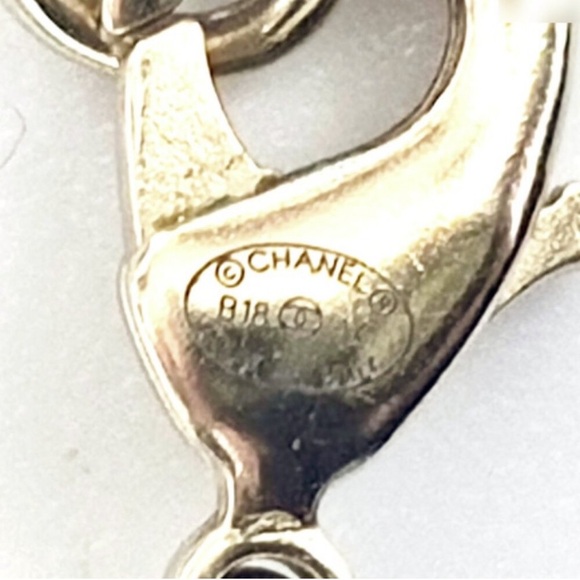 Chanel Champagne Gold and Rhinestone Pendant Necklace - Picture 7 of 11